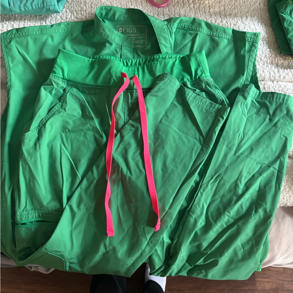 Figs safety green set